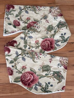 Floral Jacobean Scalloped Curtain Valance in Cream, Burgundy & Green 15”x 156”